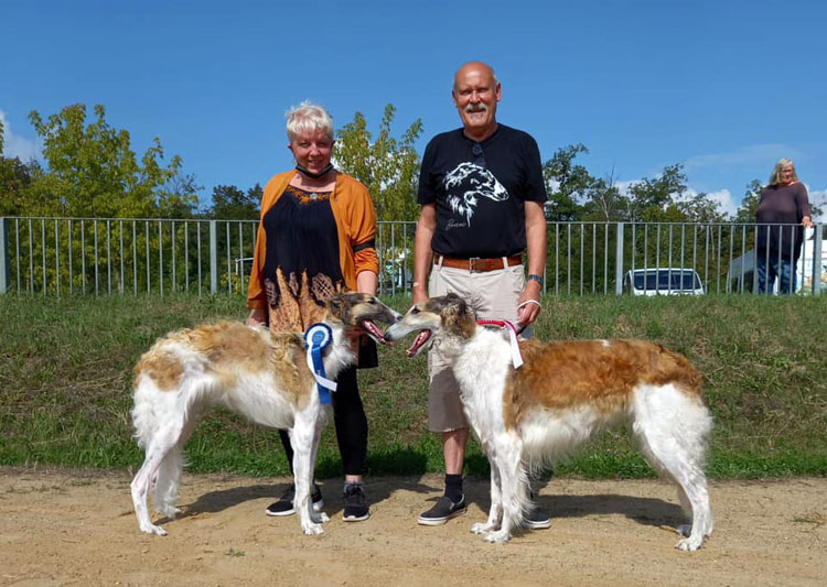 Stepun's Gwinija und Tochter Anya